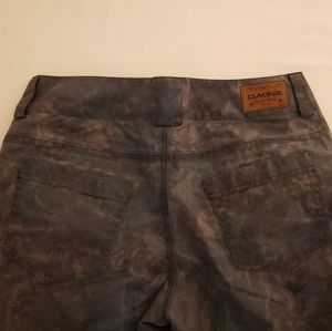 Dakine snowboarding pants